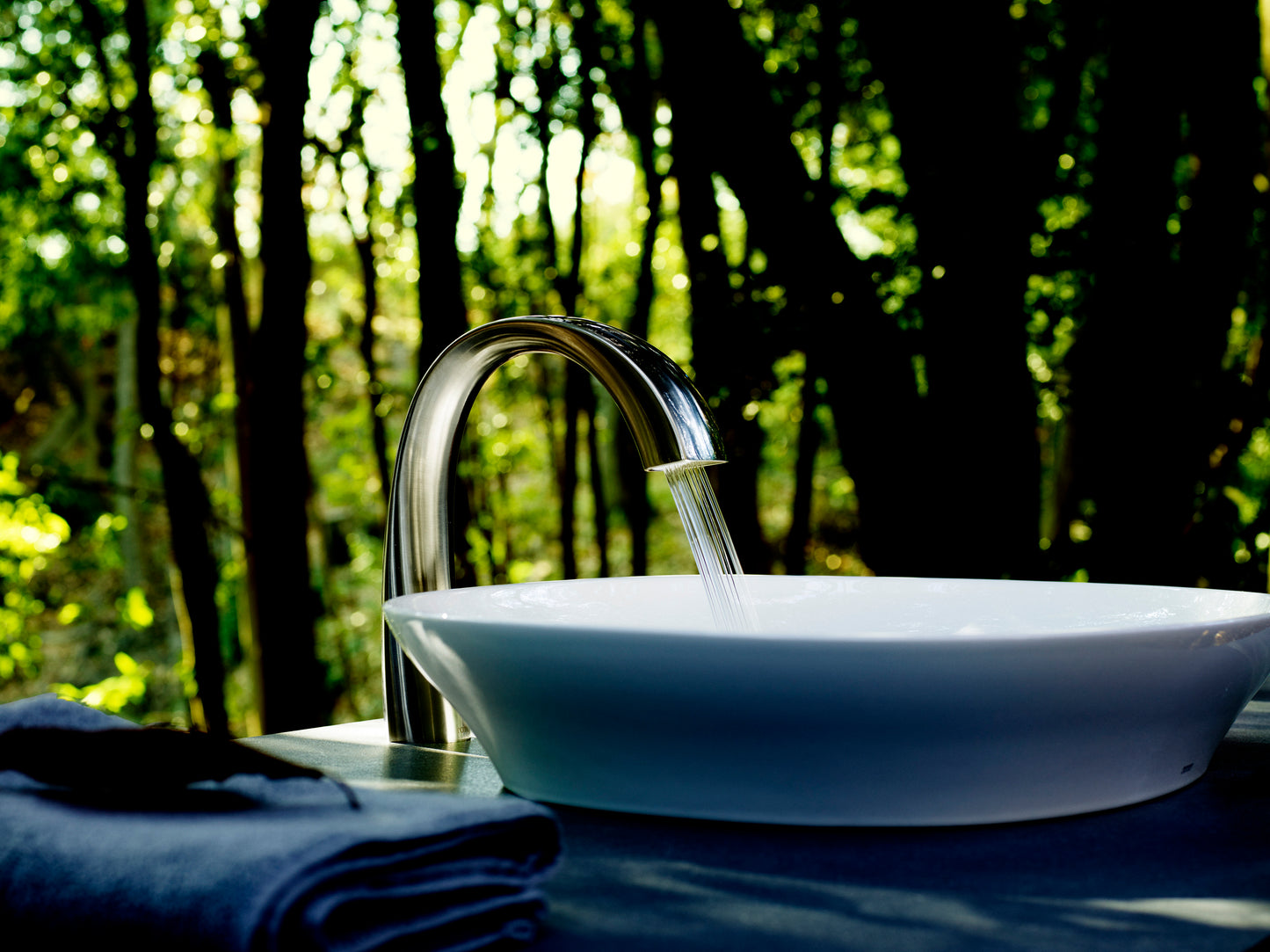 ZN 1.1 GPM Electronic Touchless Bathroom Faucet with SOFT FLOW and SAFETY THERMO Technology